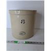 Image 1 : Medalta Stoneware 10.5" Crock