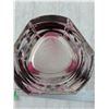Image 8 : (2) Small Black Bird Sculptures, (1) Pink and Clear Glass Vase