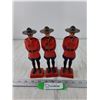 Image 1 : (3) Reliable Brand Plastic Standing Mounties