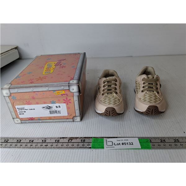 Bloompy Bege Toddler Girl's Runners- 9.5