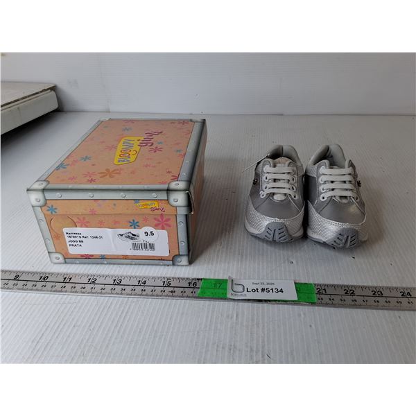 Bloompy Toddler Girl's Bege Runners- 9.5