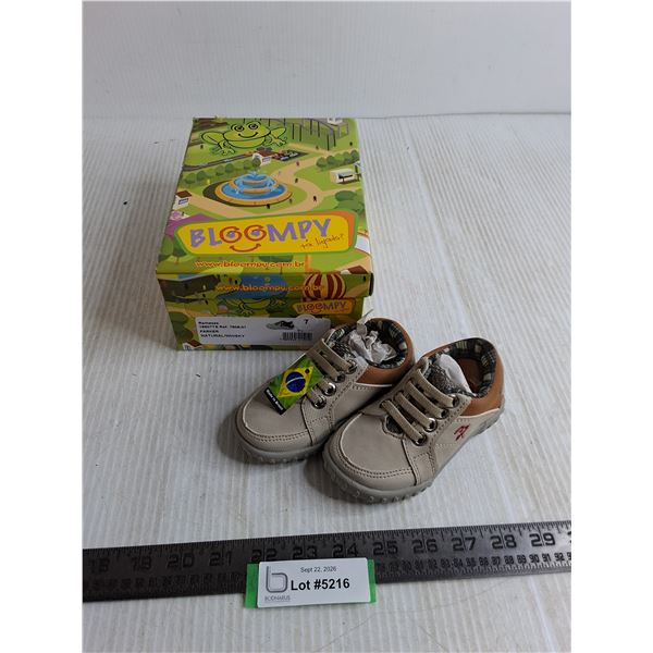 NIB Bloompy Child's Size 7 Shoes