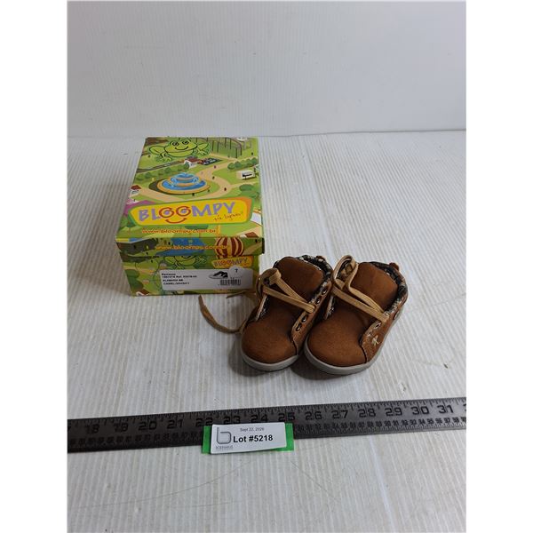NIB Bloompy Child's Size 7 Shoes