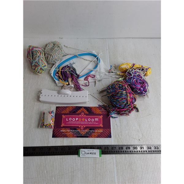 Loop De Loom Crochet Tool, Yarn