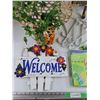 Image 2 : Shelf Brackets, Coat Hook, Assorted Decor, Gift Bag