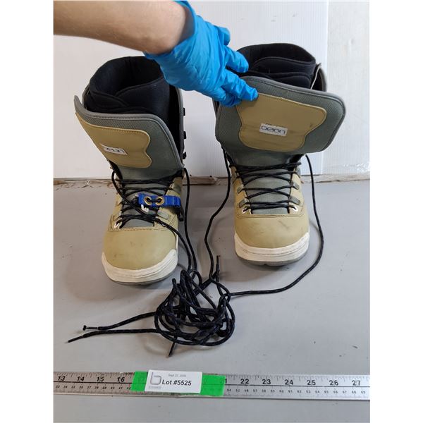 Pair of Men's Ride Snowboard Boots-12