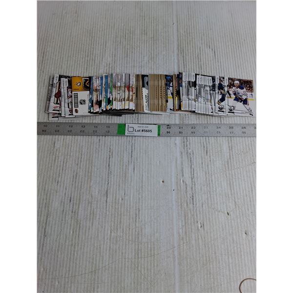 Lot of O-Pee-Chee and Upper Deck Hockey Cards