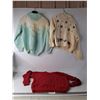 Image 1 : (3) Kids Hand Knitted Sweaters