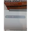Image 5 : Scotch Pro Thermal Laminator Powers On with French Manual