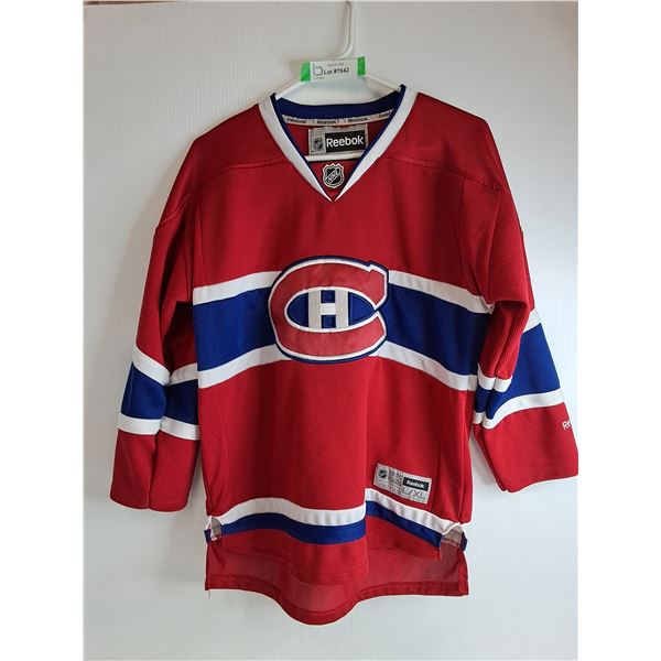 (1) Montreal Canadiens Hockey Jersey- Youth L/XL