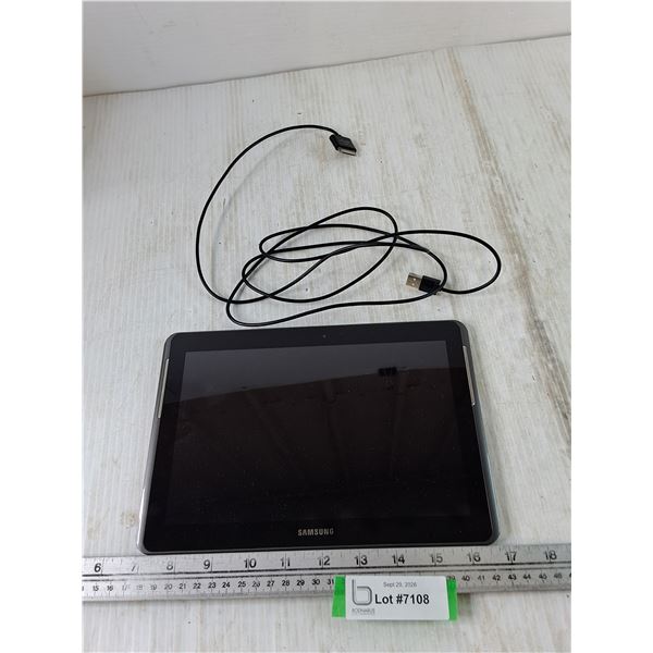 Samsung Galaxy Tablet 2 With Charging Cable Works