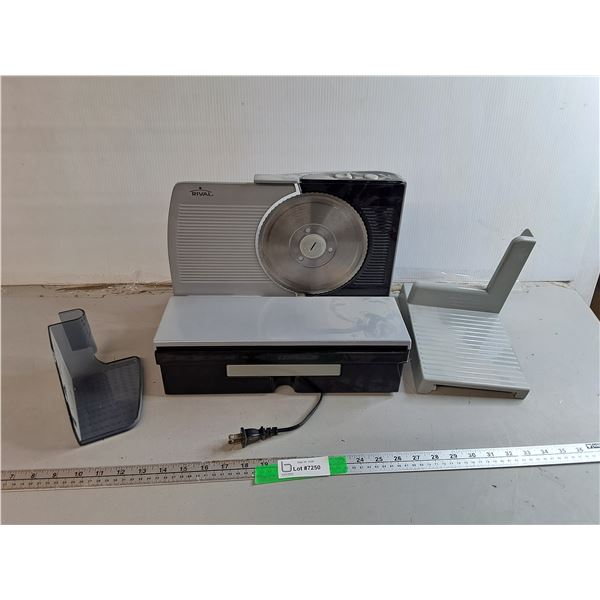 Rival Electric Meat Cutter- Powers On, Pickup Only