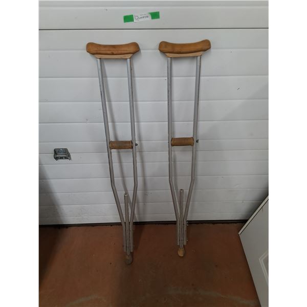 *Adjustable Crutches - PICKUP ONLY
