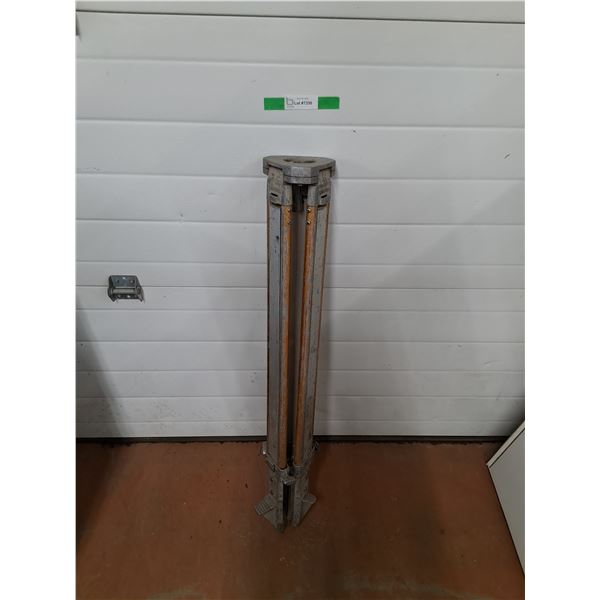 *Sokkisha Heavy Duty Tripod 41", PICKUP ONLY