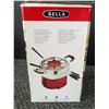 Image 2 : BELLA 3 Quart Electric Cooker & Fondue Set, 2.8 L, Red