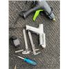 Image 1 : Lot: Glue Guns, Vernier Calipers, Screwdriver, Wrist Strap