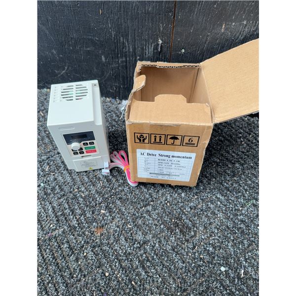 AC Drive Strong Momentum H100-1.5C2-1B, 1.5kW, 1PH 110V Input