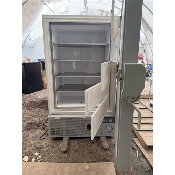 Revco Kendro ULT2586-5-A39 Laboratory Freezer