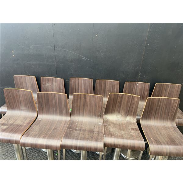 10 Wood and Metal Bar Stools