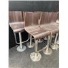 Image 2 : 10 Wood and Metal Bar Stools