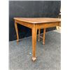 Image 3 : Rectangular Oak Dining Table with Cabriole Legs