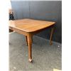 Image 7 : Rectangular Oak Dining Table with Cabriole Legs
