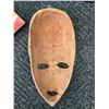 Image 12 : Home Decor Lot: Brass Lamp, Mask, Wine Holder & More