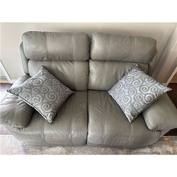 Power Reclining Loveseat
