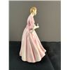 Image 3 : Royal Doulton Figurine 'A Hostess of Williamsburg'