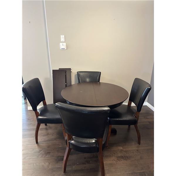 Dining Table with 4 Chairs and Insertable Leafs