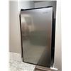 Image 1 : Vissani Mini Fridge