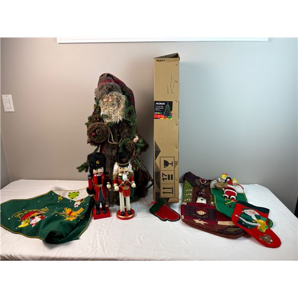 Christmas Decor Lot