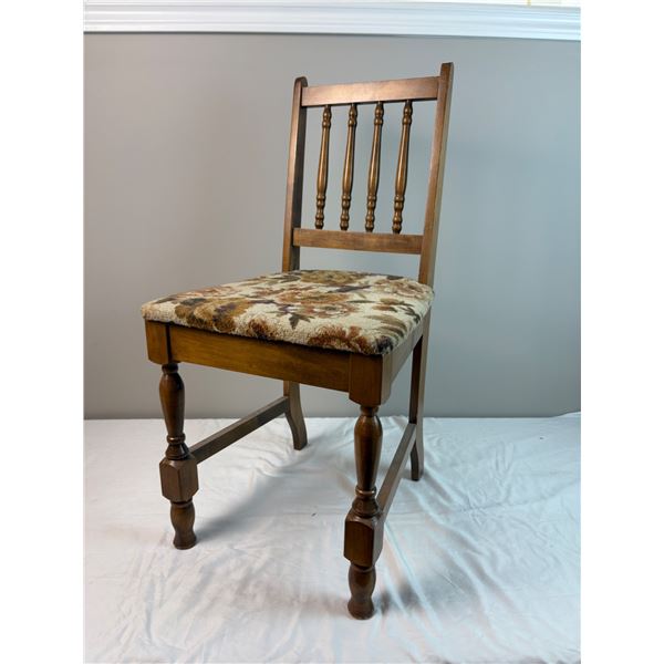 Chaise Chair