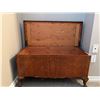 Image 1 : Wooden Trunk