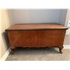 Image 2 : Wooden Trunk
