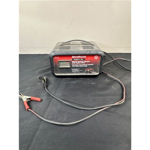 MotoMaster Manual Battery Charger