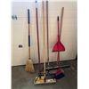 Image 1 : Cleaning Tools