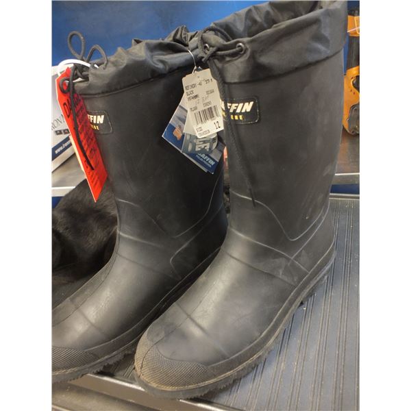 Size 12 Baffin Steel Toed Rubber Boots