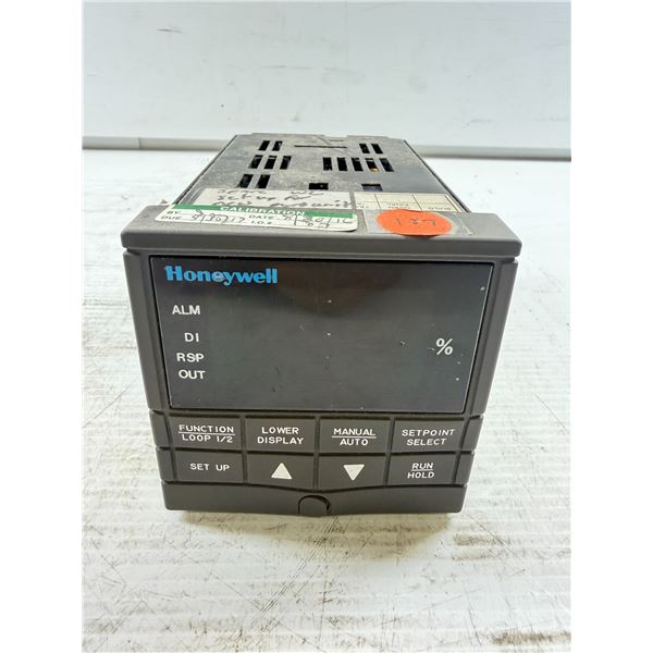 Honeywell #UDC3300 / DC330E-KE-000-20-000000-00-0