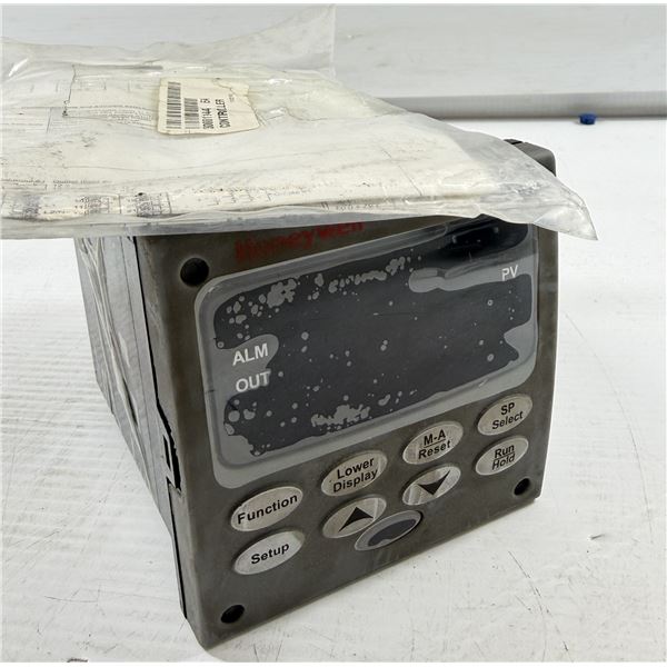 Honeywell #UDC2500 / DC2500-EE-0A00-200-00000-E0-0