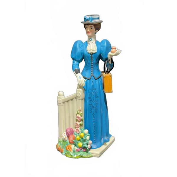 Avon President's Club Mrs. Albee Award 2009-2010 Figurine