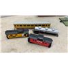 Image 10 : HO Scale Model Train Lot with Locomotives, Freight and Passenger Cars, Track, Building