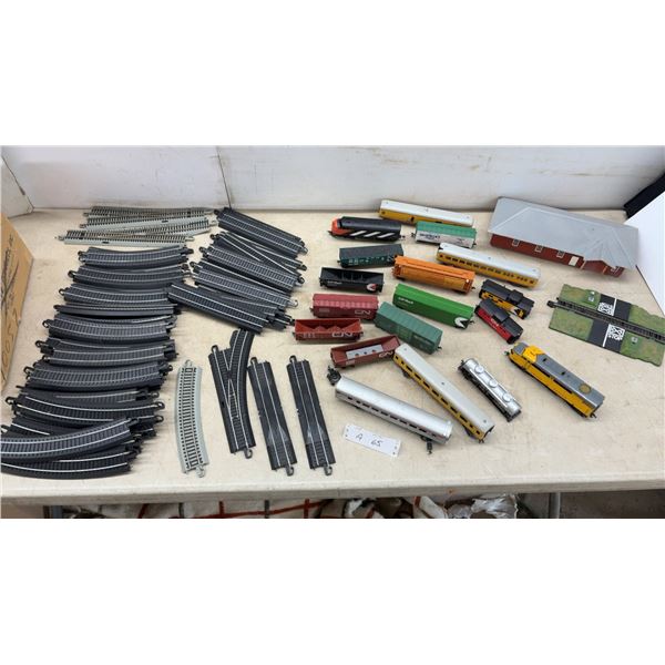 HO Scale Model Train Lot with Locomotives, Freight and Passenger Cars, Track, Building