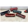 Image 7 : HO Scale Model Train Lot with Locomotives, Freight and Passenger Cars, Track, Building