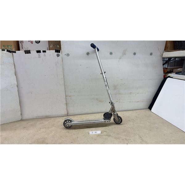 Razor A Kick Scooter with Blue Foam Grips, Aluminum Frame