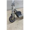 Image 4 : Razor A Kick Scooter with Blue Foam Grips, Aluminum Frame