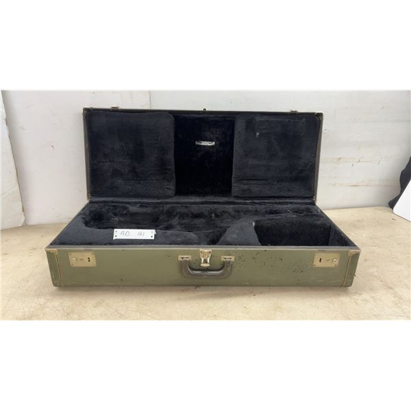 Bundy Hard Case for Alto Saxophone, Olive Green Exterior with Black