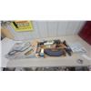 Image 1 : Aurora AFX Ultra 5 Grand Défi Slotless Race Track Set, 2 Cars, Controllers