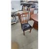Image 5 : Round Dining Table with 18” Leaf and 2 Dining Chairs