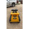 Image 6 : CAT Ride-On Skid Steer Loader with Bucket and Two Plastic Rocks and Charger